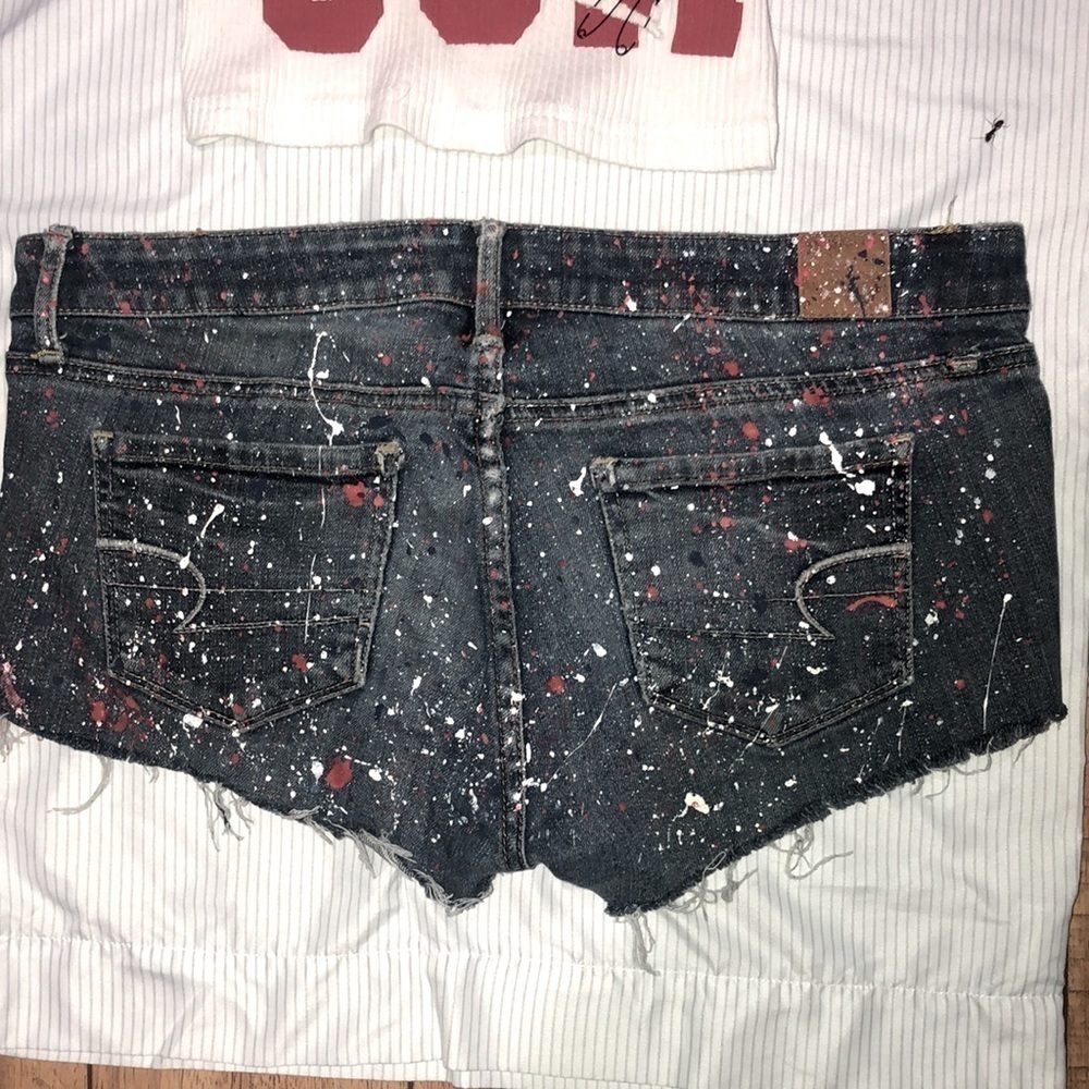 SHEIN Pin Front Letter Graphic Crop Tank Top and AEO Jean Shirties - Picture 5 of 6